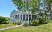 2 Saratoga Ct in Rockport, MA - Foto de edificio - Building Photo