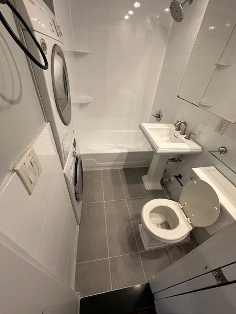 250 E 50th St, Unit 2B in New York, NY - Foto de edificio - Building Photo