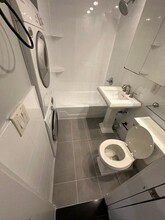 279 E 10th St in New York, NY - Building Photo - Building Photo