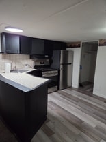 8 Geer Rd in Hudson Falls, NY - Building Photo