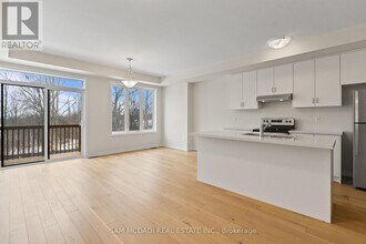 1372 Blueprint Cmn in Burlington, ON - Building Photo - Building Photo