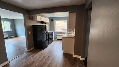 2584 Westwood Northern Blvd in Cincinnati, OH - Building Photo - Building Photo