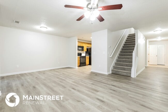 700 Parkway Rd in Union City, GA - Foto de edificio - Building Photo