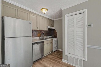 2805 Northeast Expy in Atlanta, GA - Building Photo - Building Photo