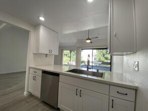 181 N Richmont Dr in Anaheim, CA - Building Photo - Building Photo