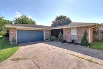 7034 Powderhorn Ct in Corpus Christi, TX - Building Photo - Building Photo