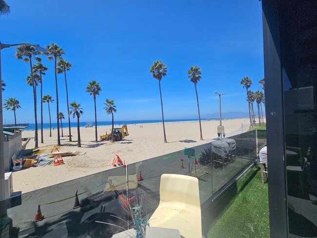3009 Ocean Front Walk in Venice, CA - Building Photo - Building Photo