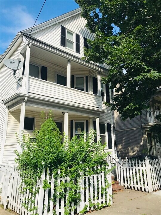5 Lexington Ave in Somerville, MA - Building Photo