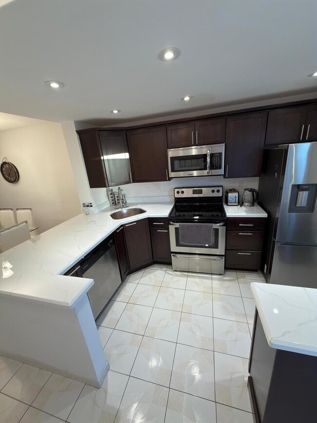 property at 450 Paradise Isle Blvd