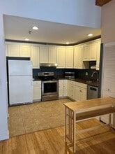 33 Sleeper St in Boston, MA - Building Photo - Building Photo