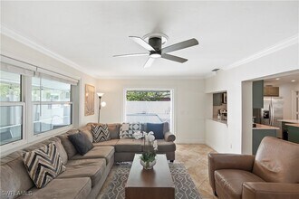 2473 Poinciana St in Naples, FL - Building Photo - Building Photo