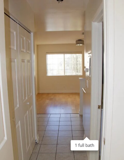 2408 Florencita Ave, Unit 2408 in Montrose, CA - Foto de edificio - Building Photo