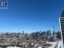 19 Western Battery Rd in Toronto, ON - Building Photo