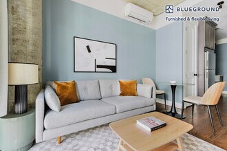 187 Kent Ave in Brooklyn, NY - Foto de edificio - Building Photo