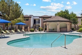 Silverbell Springs in Tucson, AZ - Foto de edificio - Building Photo