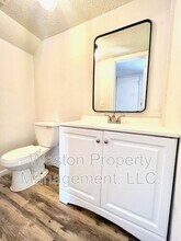 6054 Northwest Expy in Oklahoma City, OK - Building Photo - Building Photo