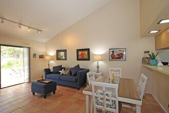 40511 Pebble Beach Cir in Palm Desert, CA - Building Photo - Building Photo