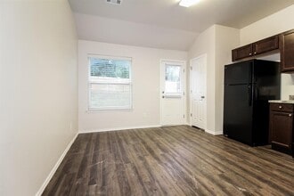 1317 Granite Ln in Noble, OK - Building Photo - Building Photo