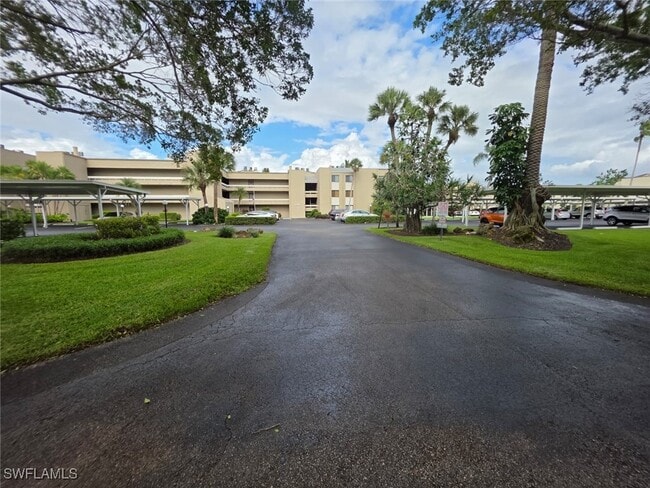3655 Boca Ciega Dr in Naples, FL - Foto de edificio - Building Photo