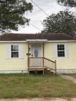 1200 Southlawn Blvd in New Orleans, LA - Building Photo