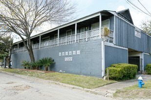 Shibui Apartments in Houston, TX - Building Photo