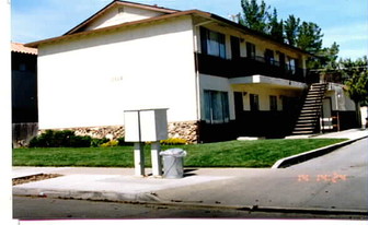 5608 Hoffman Ct Apartamentos