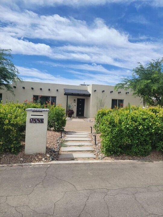 2158 E Grant Rd in Tucson, AZ - Building Photo