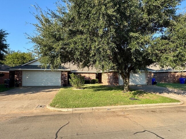 10204 Hyacinth Ln in Waco, TX - Building Photo - Building Photo