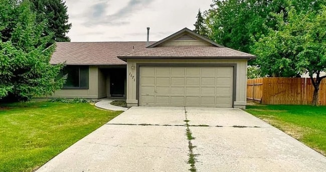 property at 1171 Torrington Ct