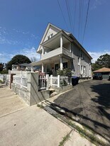 16 Charron St in Bridgeport, CT - Building Photo