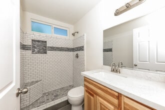 2354 Antigua Court55 Senior Community in Hemet, CA - Foto de edificio - Building Photo