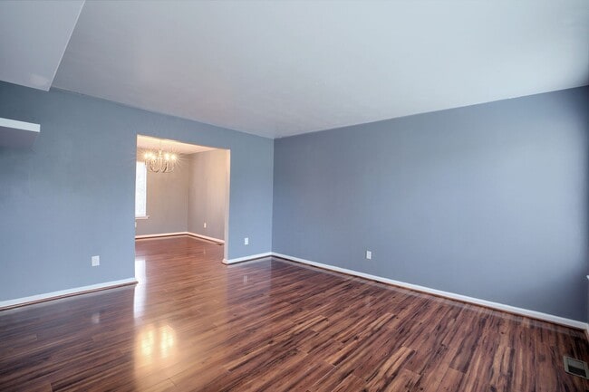 5 Millicent Ct in Hampton, VA - Building Photo - Building Photo