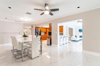 325 Isle of Capri Dr in Fort Lauderdale, FL - Building Photo - Building Photo