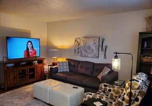 1905 Thurston Ave, Unit #7 in Bellevue, NE - Building Photo - Building Photo