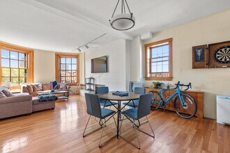 8 Gloucester St in Boston, MA - Building Photo - Building Photo