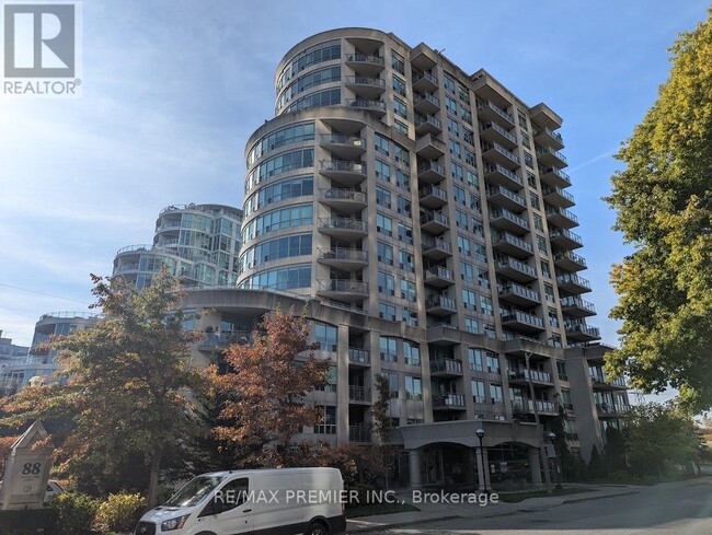 88-388 Palace Pier Ct in Toronto, ON - Building Photo - Building Photo