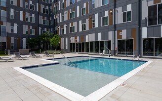 Center West in Baltimore, MD - Building Photo