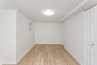 5639 N Artesian Ave, Unit GDN in Chicago, IL - Building Photo - Building Photo