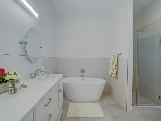 property at 1016 Zeus Cir