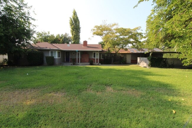 2195 Smith Ln in Concord, CA - Building Photo - Building Photo