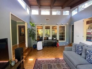 321 Bay Rd in Menlo Park, CA - Building Photo - Building Photo