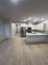 6532 SE Nasha St in Hillsboro, OR - Foto de edificio - Building Photo