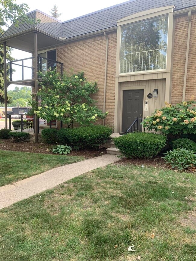property at 1705 E 14 Mile Rd