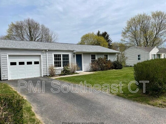 22 Luce Ave in East Lyme, CT - Building Photo - Building Photo