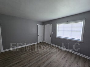 602 Logan Ave in Waterloo, IA - Building Photo - Building Photo