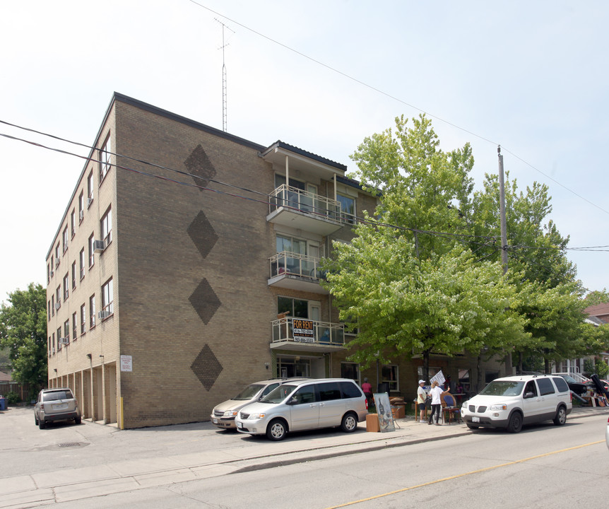 478 Caledonia Rd in Toronto, ON - Building Photo