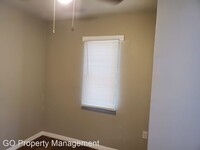 916 NW 2nd St photo'