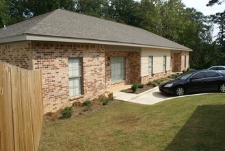 Turtle Creek Apartments in Meridian, MS - Building Photo - Building Photo