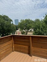 554 Massachusetts Ave, Unit 2R in Boston, MA - Building Photo