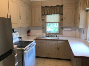 52 Wyman Rd, Unit 2 in Braintree, MA - Building Photo - Building Photo